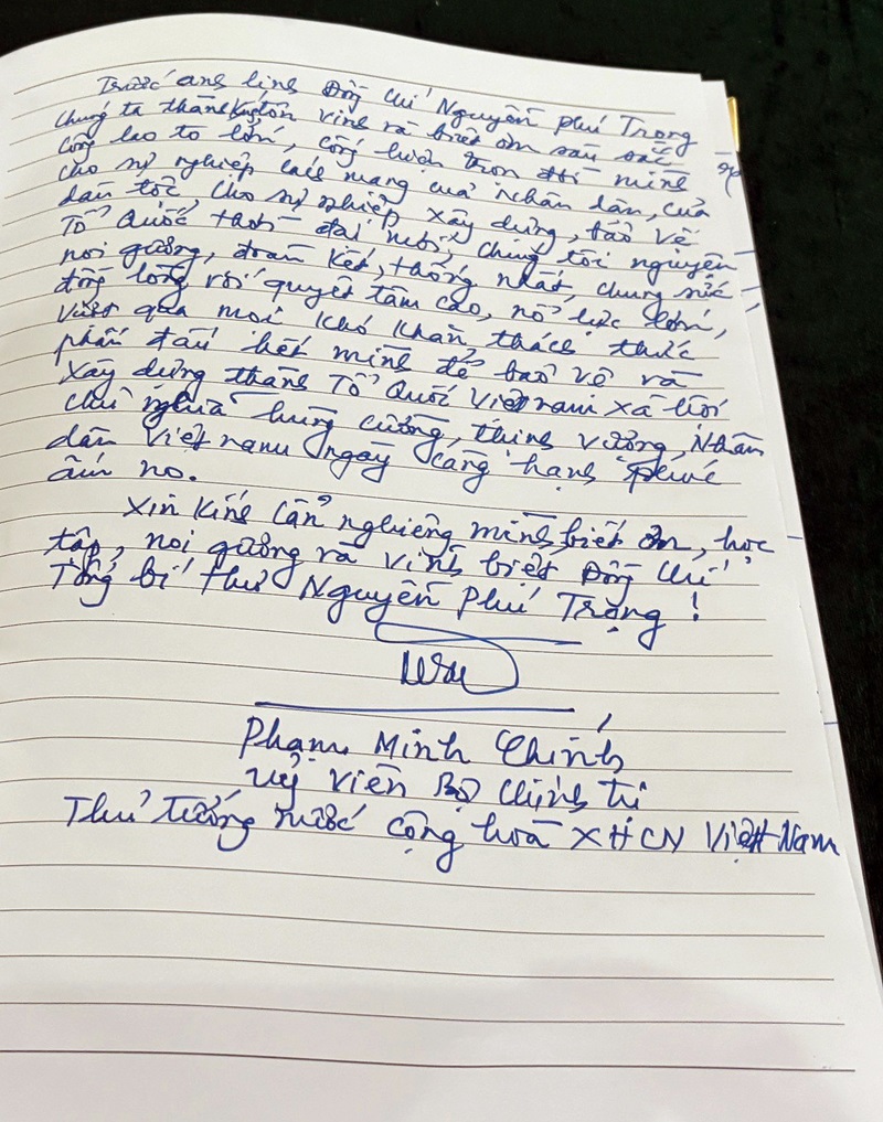 Những lời lay động trong sổ tang Tổng Bí thư Nguyễn Phú Trọng