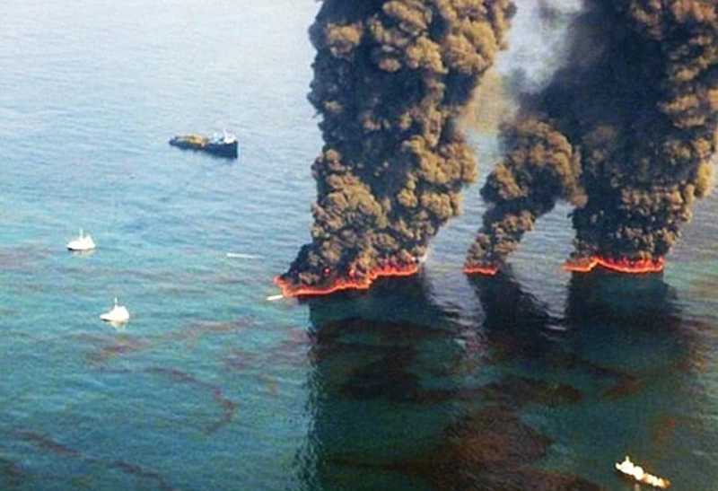 Sự cố tràn dầu nghiêm trọng ngoài khơi vịnh Mexico