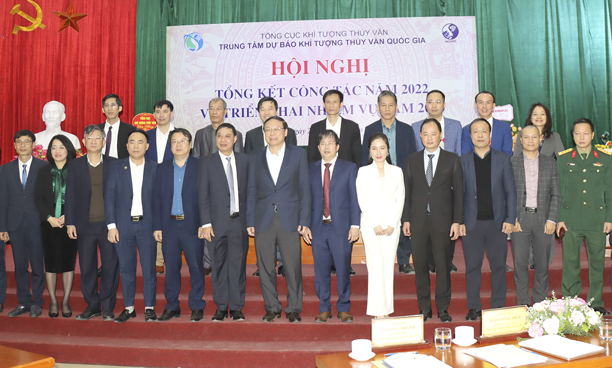 Kiên trì, kiên định tiếp tục phát triển đúng hướng, triển khai đổi mới công tác dự báo KTTV