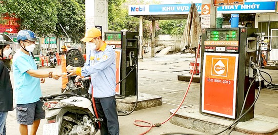 Điều hành thị trường xăng dầu - cần cơ chế linh hoạt