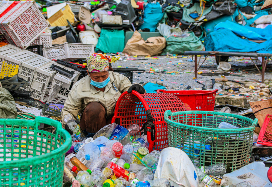 Mô hình tái chế nhựa tại các làng nghề trong bối cảnh thực thi EPR