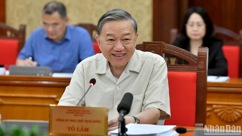 Tập trung công sức, trí tuệ hoàn thiện văn kiện quan trọng của Đại hội XIV