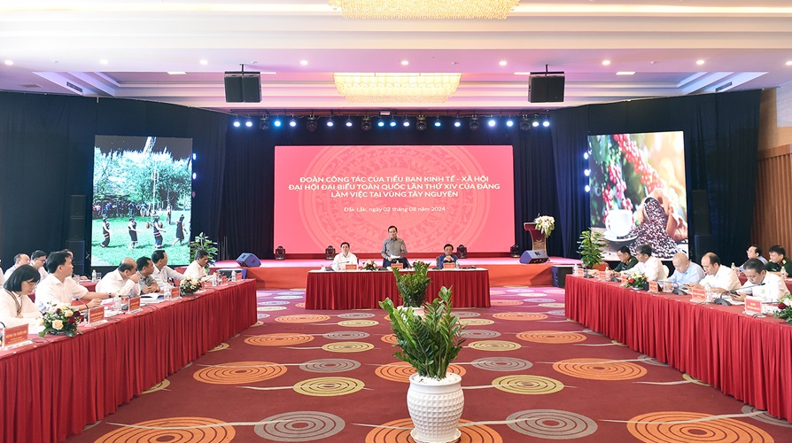 Tiểu ban Kinh tế-Xã hội Đại hội XIV của Đảng làm việc tại vùng Tây Nguyên