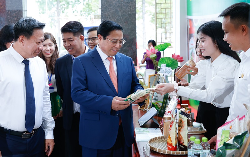 Thủ tướng: Tây Ninh có 'thiên thời, địa lợi, nhân hòa' để tăng tốc phát triển nhanh, bền vững