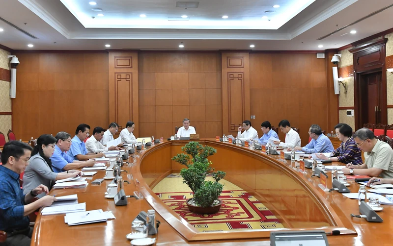 Công tác nhân sự Đại hội XIV của Đảng phải được chuẩn bị chu đáo, kỹ lưỡng, thận trọng