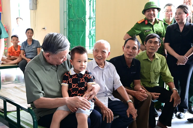 Tổng Bí thư, Chủ tịch nước Tô Lâm kiểm tra công tác phòng, chống lụt bão tại Tuyên Quang