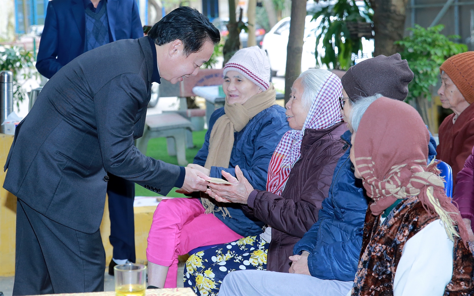 Phó Thủ tướng Trần Hồng Hà thăm, chúc Tết một số đơn vị ở Hà Nội