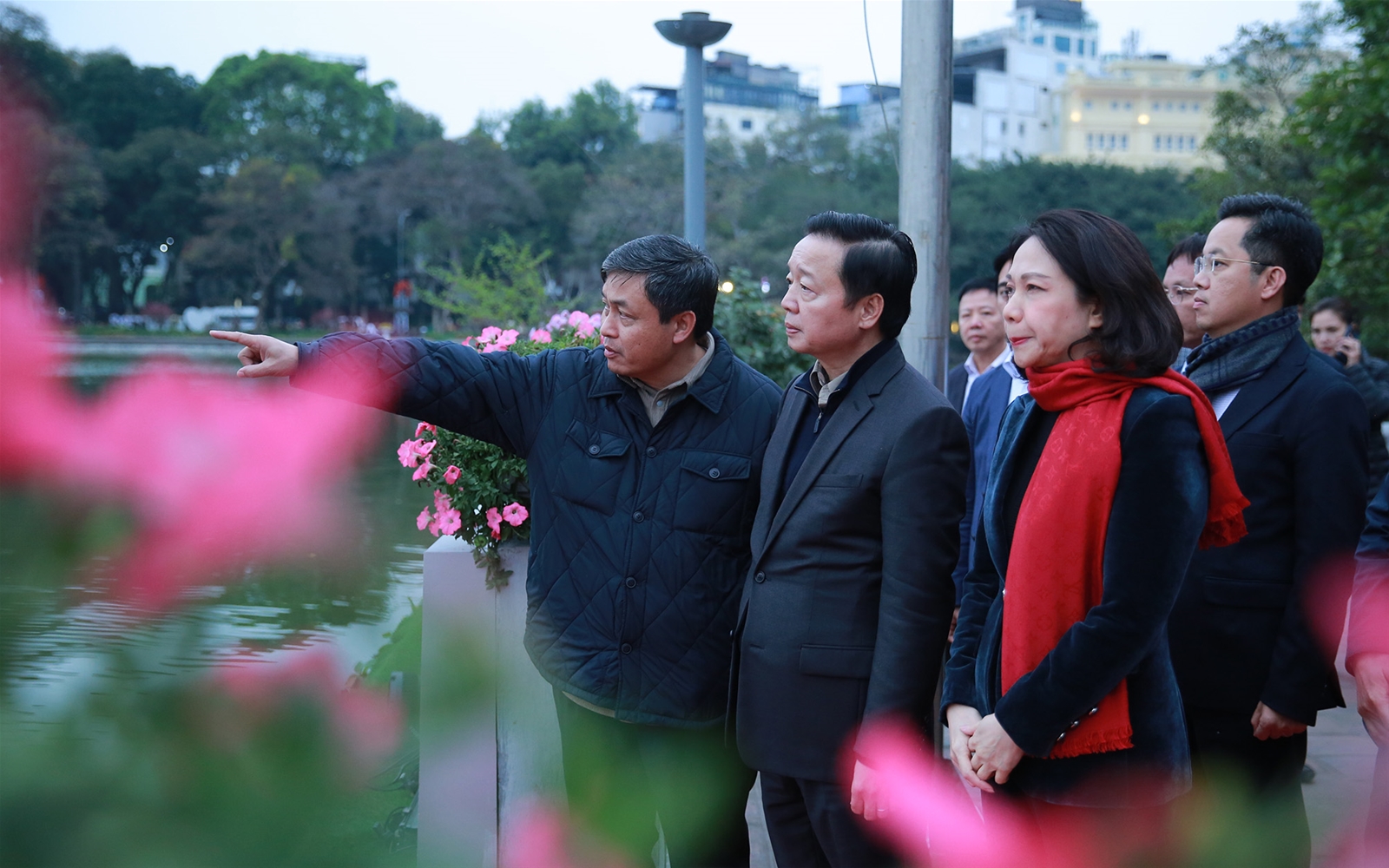 Phó Thủ tướng Trần Hồng Hà thăm, chúc Tết một số đơn vị ở Hà Nội