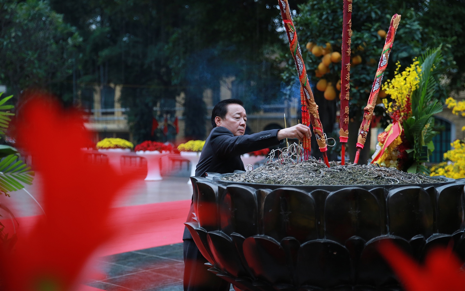 Phó Thủ tướng Trần Hồng Hà thăm, chúc Tết một số đơn vị ở Hà Nội- Ảnh 13.