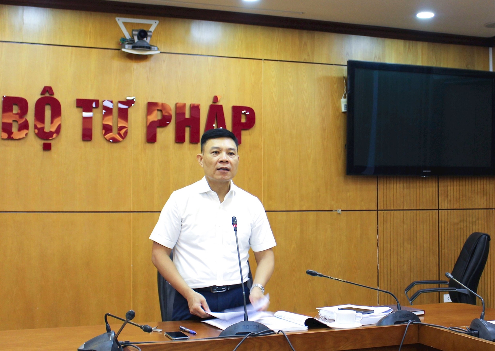 Thẩm định dự thảo Nghị định xử phạt vi phạm hành chính trong lĩnh vực tài nguyên nước