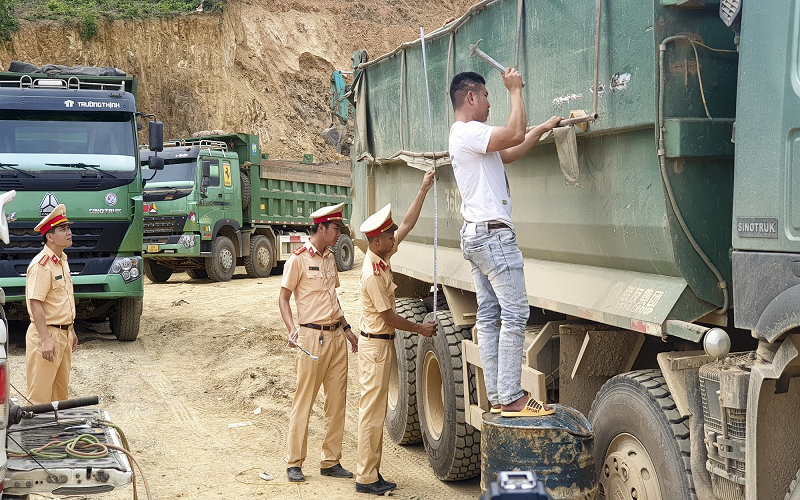 Thanh Hóa: Kiên quyết xử lý xe quá tải trong vận chuyển tài nguyên khoáng sản
