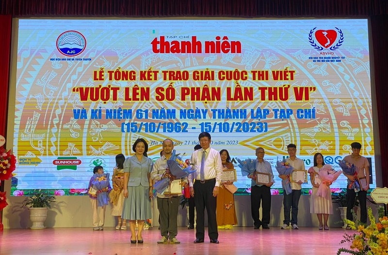 Trao giải cuộc thi viết 'Vượt lên số phận' lần VI và kỷ niệm 61 năm thành lập Tạp chí Thanh niên