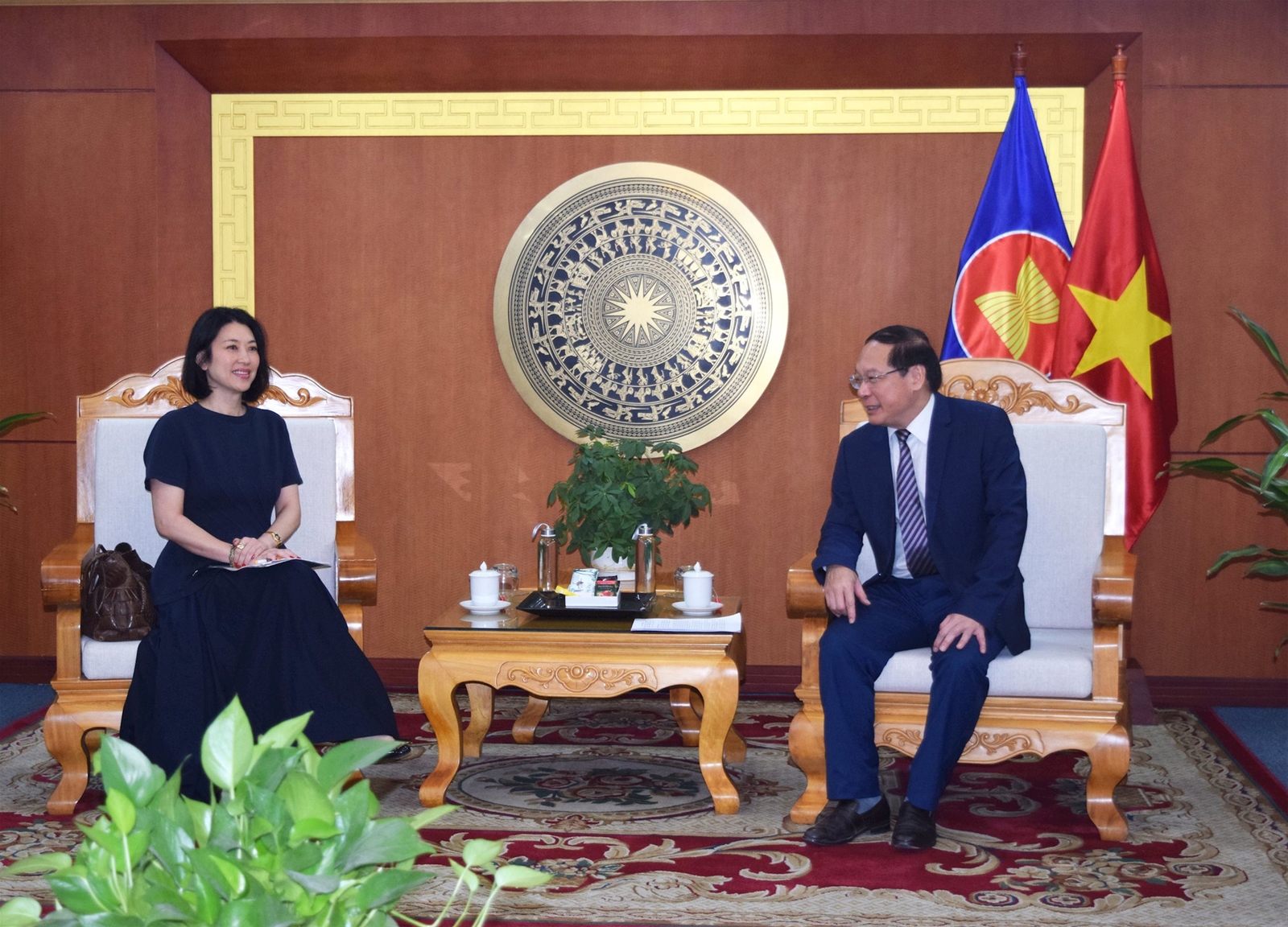 Ngân hàng Stardard Chartered hợp tác hỗ trợ Việt Nam thực hiện cam kết khí hậu