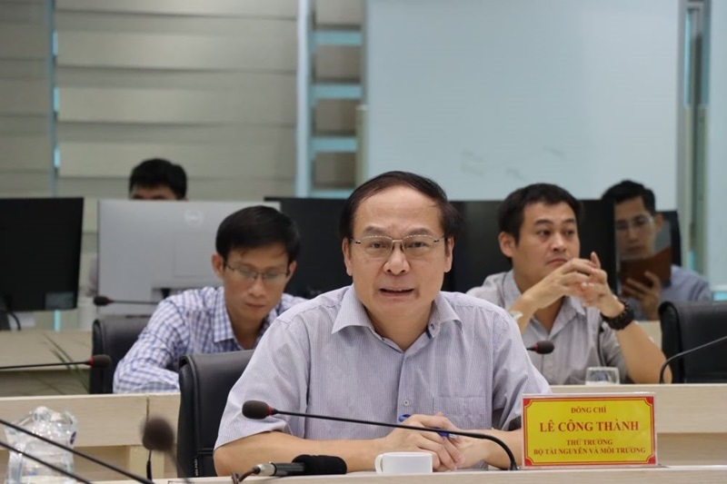 Tiếp tục theo dõi sát diễn biến mưa lũ, mực nước các hồ chứa, cập nhật thông tin liên tục