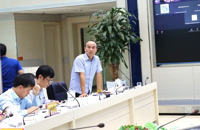 Tiếp tục theo dõi sát diễn biến mưa lũ, mực nước các hồ chứa, cập nhật thông tin liên tục