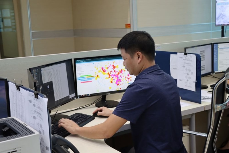 Tiếp tục theo dõi sát diễn biến mưa lũ, mực nước các hồ chứa, cập nhật thông tin liên tục