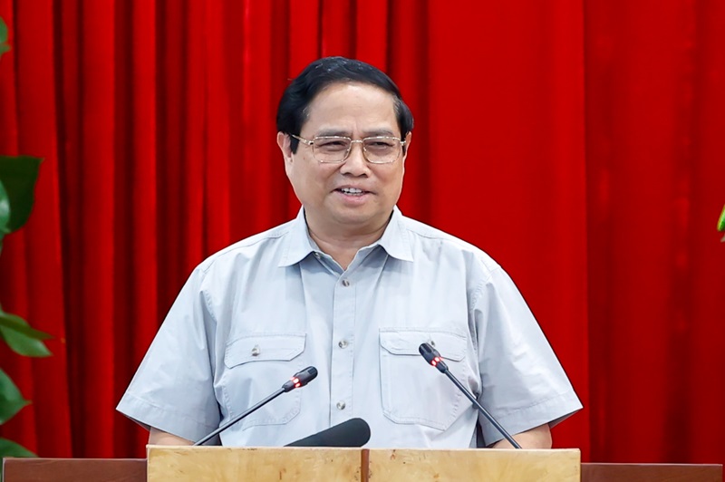 Thủ tướng: Bình Dương phải bứt phá hơn nữa, sớm trở thành thành phố trực thuộc Trung ương