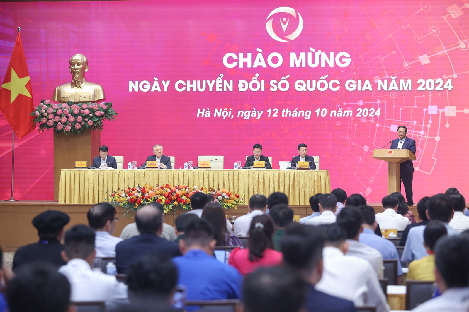 Thủ tướng: Đẩy mạnh 3 đột phá chiến lược số, thực hiện mục tiêu kép về chuyển đổi số
