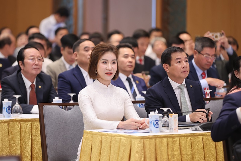 Thủ tướng: Xây dựng đội ngũ doanh nhân lớn mạnh trong kỷ nguyên vươn mình của dân tộc