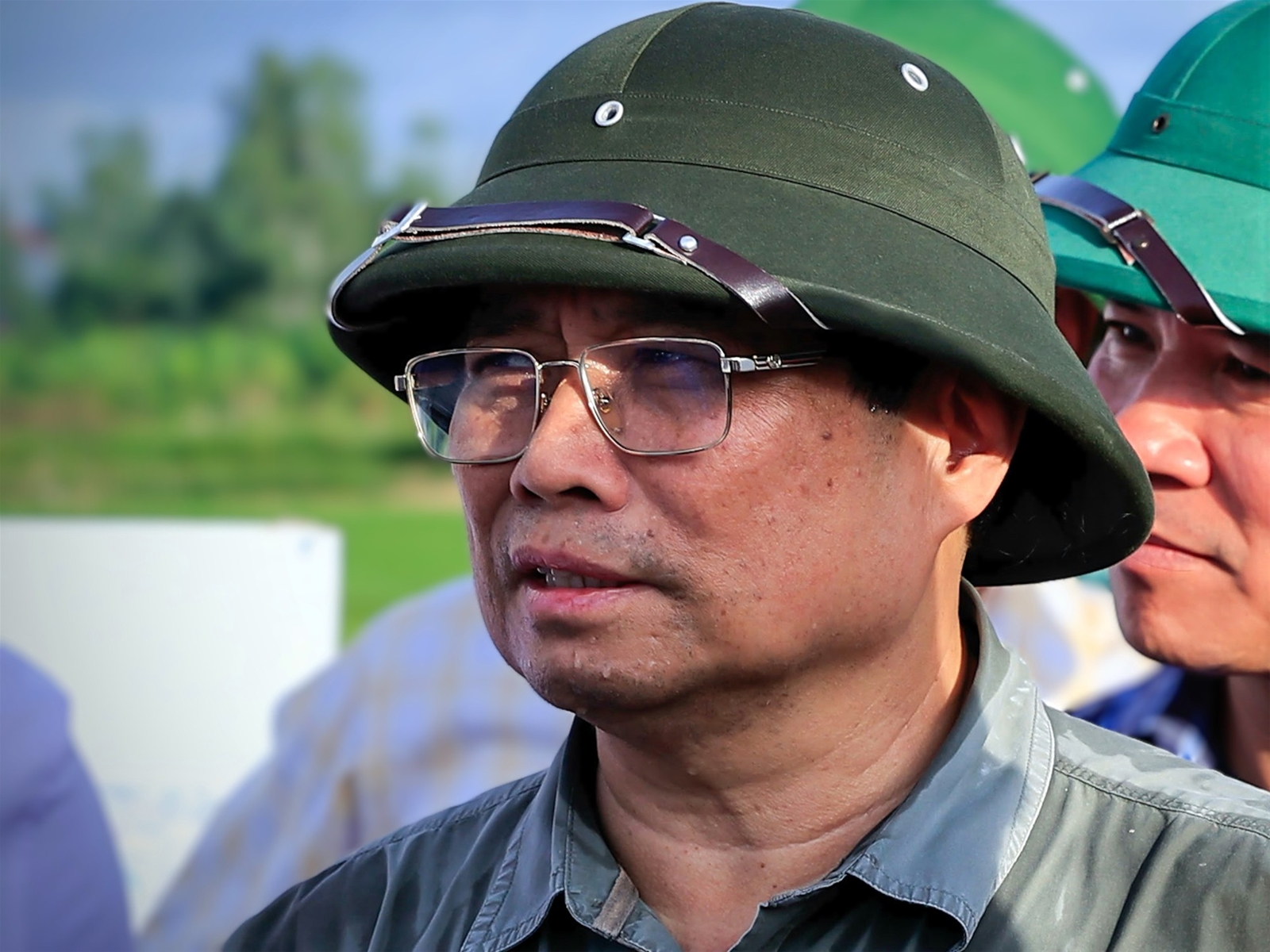 Thủ tướng kiểm tra, động viên, đôn đốc dự án đường dây 500 kV mạch 3