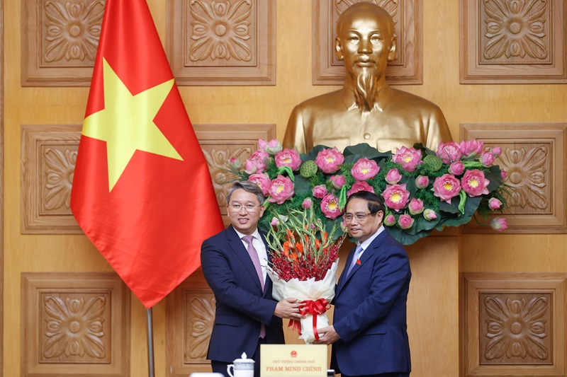 Thủ tướng Phạm Minh Chính giao nhiệm vụ cho 3 Phó Thủ tướng và 2 Bộ trưởng