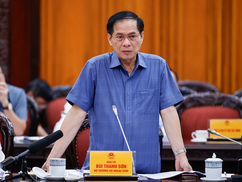 Thủ tướng Phạm Minh Chính: Đẩy mạnh phân cấp, phân quyền và cắt giảm thủ tục hành chính