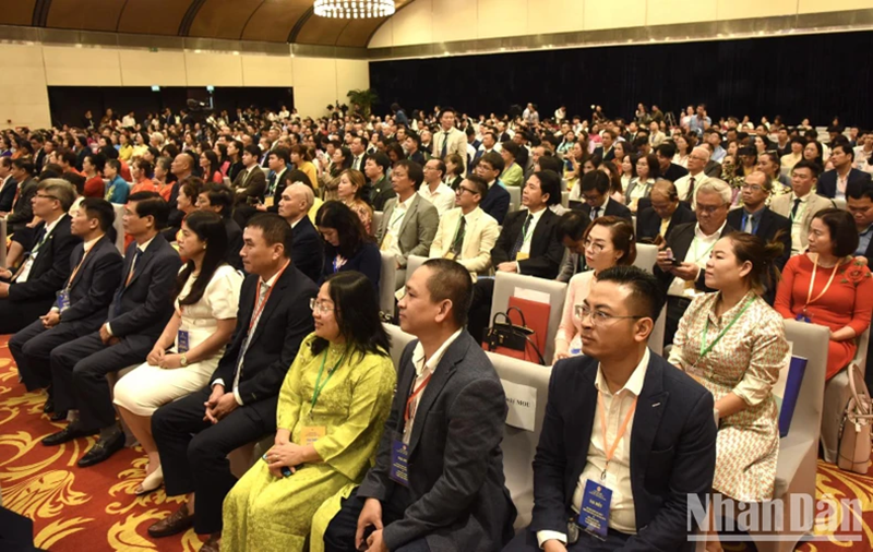 Trí thức và chuyên gia kiều bào hiến kế về các vấn đề phát triển xanh, bền vững của đất nước