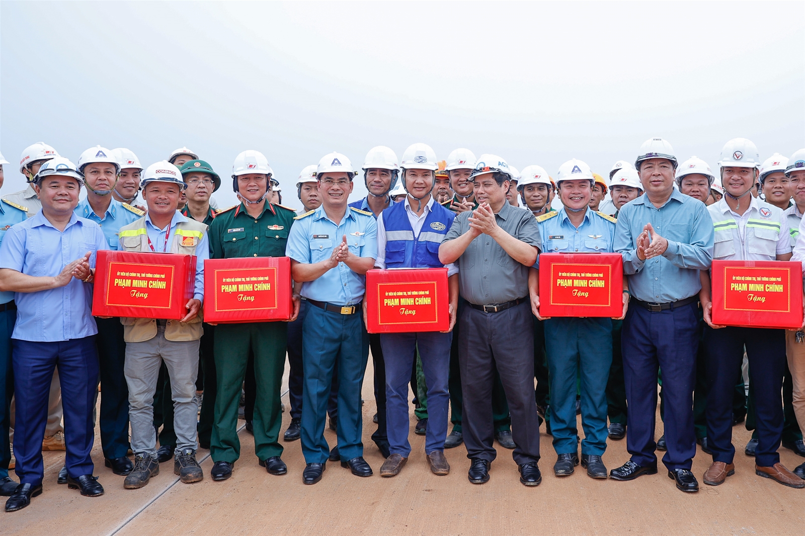 Thủ tướng: Sân bay Long Thành phải hoàn thành trong năm 2025, không thể chậm hơn