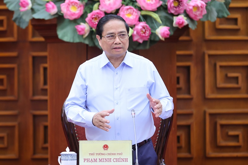 Thủ tướng: Khơi thông mọi nguồn lực, lấy đầu tư công dẫn dắt, kích hoạt đầu tư