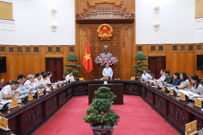 Thủ tướng: Khơi thông mọi nguồn lực, lấy đầu tư công dẫn dắt, kích hoạt đầu tư