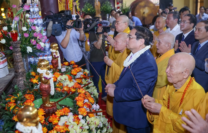 Thủ tướng Phạm Minh Chính chúc mừng Đại lễ Phật đản 2024