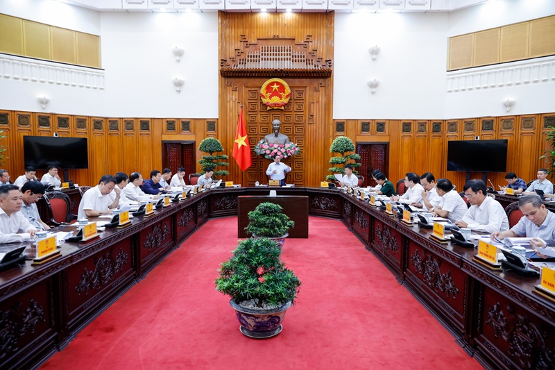 Thủ tướng Phạm Minh Chính chủ trì cuộc họp về 3 dự án luật thuế và quản lý vốn