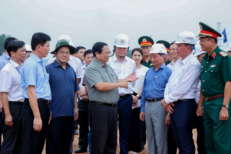 Thủ tướng: Đẩy nhanh tiến độ, cơ bản hoàn thành sân bay Long Thành vào cuối năm 2025