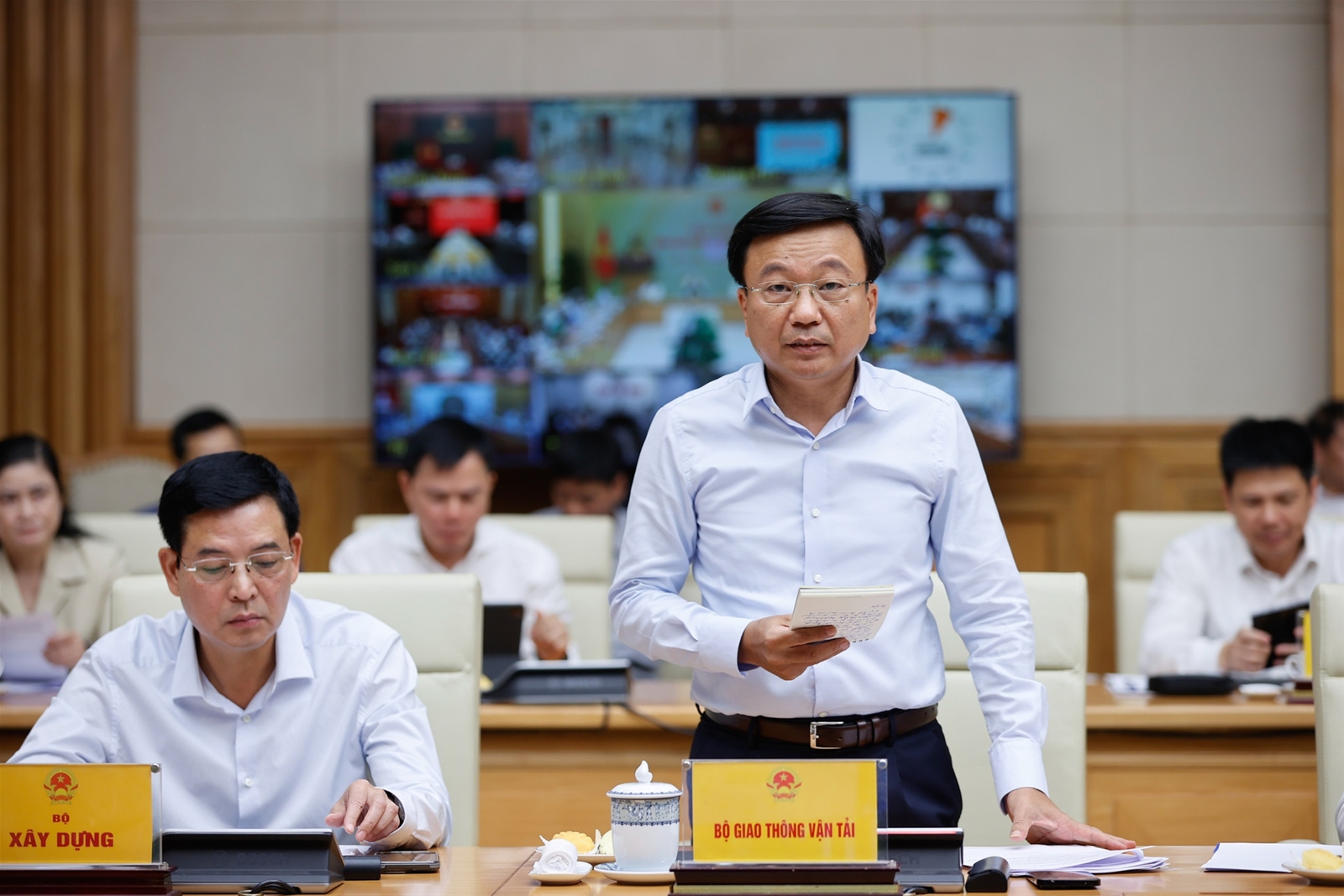 Thủ tướng: '5 quyết tâm', '5 bảo đảm' để thúc đẩy giải ngân, sử dụng hiệu quả nhất nguồn vốn gần 670 nghìn tỷ đồng