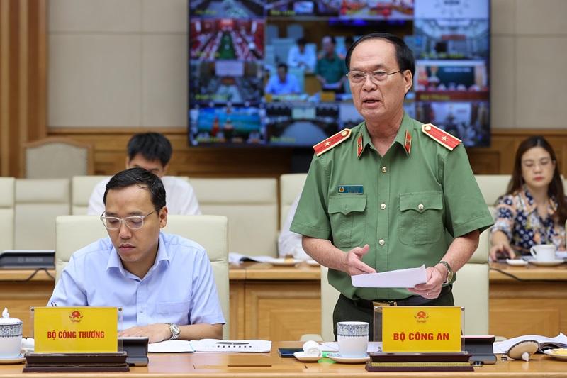 Thủ tướng chỉ đạo các biện pháp mạnh để quyết tâm gỡ 'Thẻ vàng' IUU