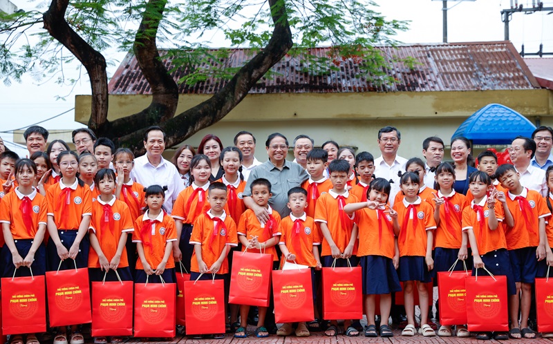Thủ tướng: Đầu tư cho trẻ em là đầu tư cho tương lai của đất nước, cho sự phát triển nhanh, bền vững, lâu dài, hiệu quả cao