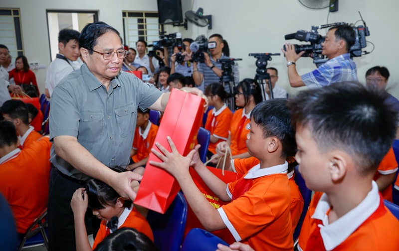 Thủ tướng: Đầu tư cho trẻ em là đầu tư cho tương lai của đất nước, cho sự phát triển nhanh, bền vững, lâu dài, hiệu quả cao