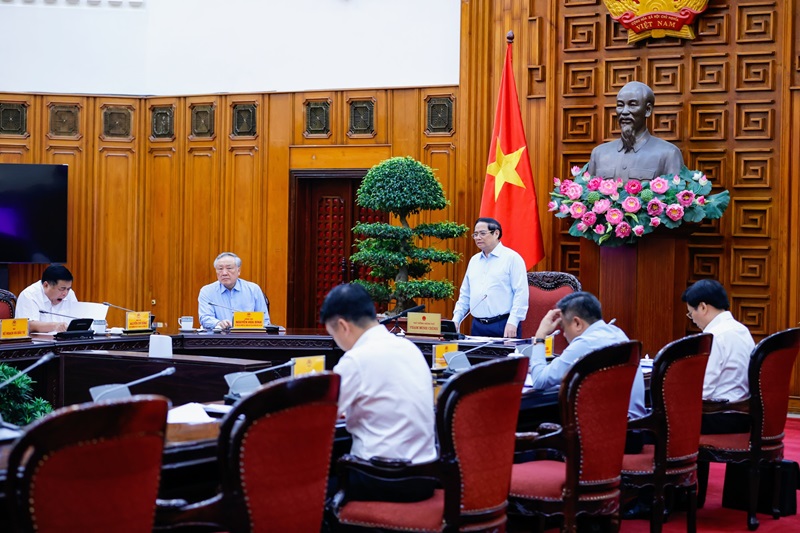 Thủ tướng chủ trì cuộc họp Thường trực Tiểu ban Kinh tế-xã hội Đại hội XIV của Đảng