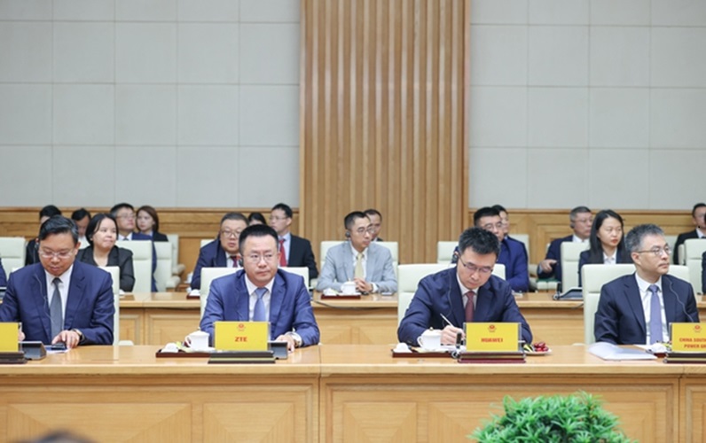 Thủ tướng Phạm Minh Chính: Khuyến khích các dự án lớn, công nghệ cao của doanh nghiệp Trung Quốc