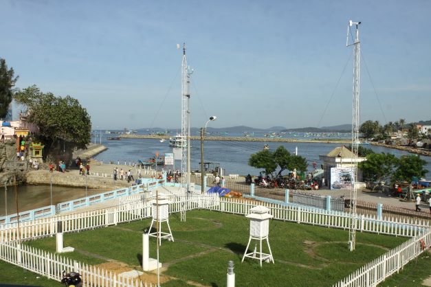 Phát triển hệ thống giám sát khí hậu, cảnh báo sớm thiên tai