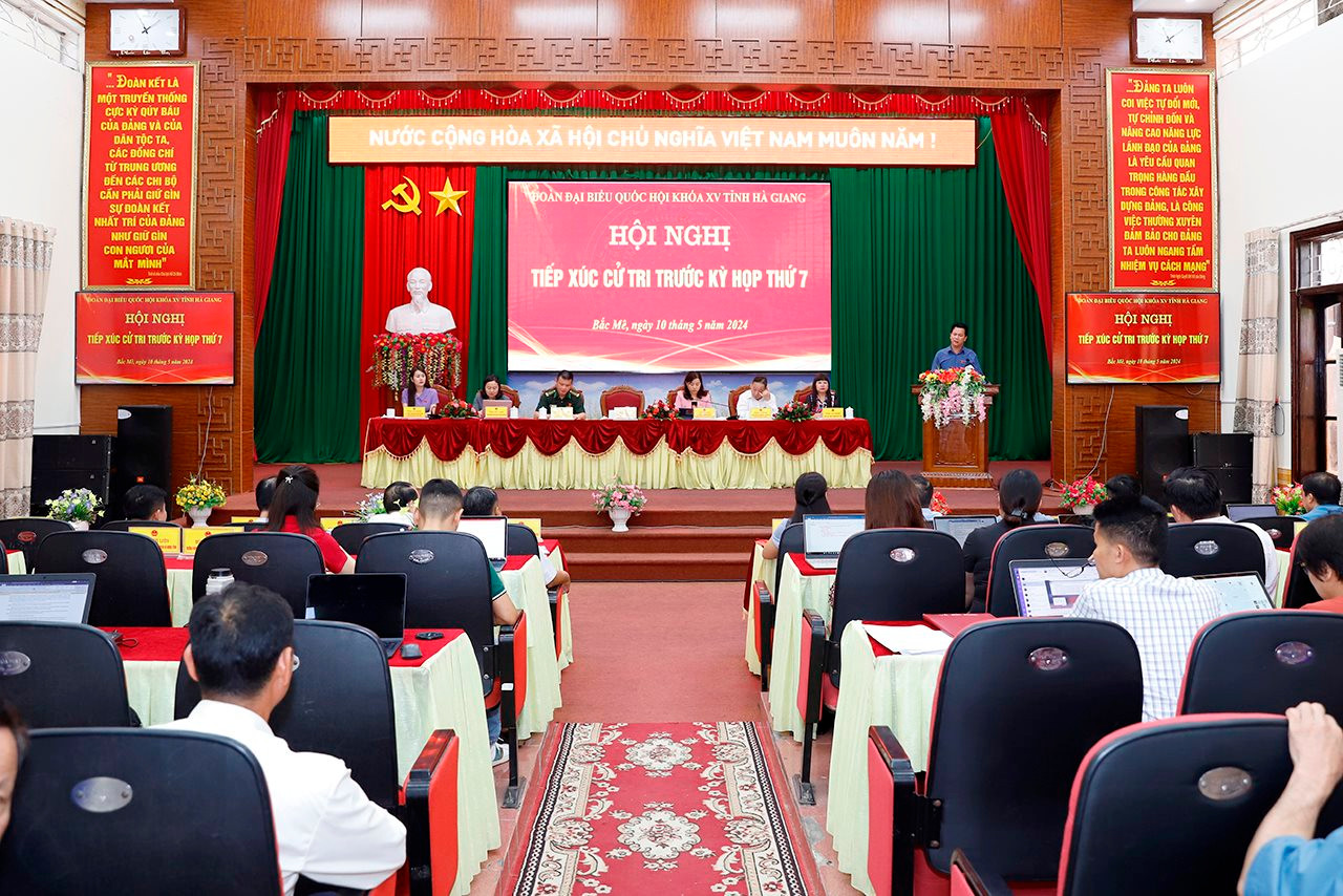 Đoàn ĐBQH tỉnh Hà Giang tiếp xúc cử tri tại huyện Bắc Mê trước Kỳ họp thứ 7, Quốc hội Khoá XV