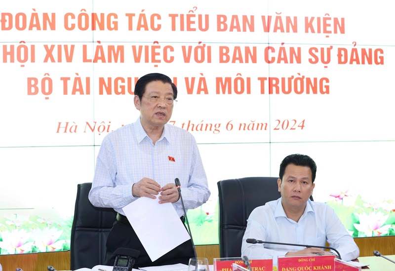 Đoàn Tiểu ban Văn kiện Đại hội XIV của Đảng làm việc với Ban Cán sự đảng Bộ Tài nguyên và Môi trường