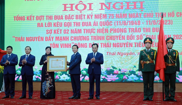Cần thêm nhiều phong trào thi đua để tăng tốc chuyển đổi mô hình phát triển