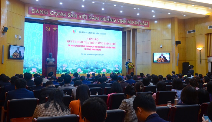 Phát biểu tại hội nghị, Bộ trưởng Bộ Tài nguyên và Môi trường Đặng Quốc Khánh cho biết, việc các quy hoạch tổng hợp lưu vực sông Mã, sông Hương và sông Đồng Nai được Thủ tướng Chính phủ phê duyệt sẽ đánh dấu một bước quan trọng trong công tác quản lý tài nguyên nước, đặc biệt là khi Luật Tài nguyên nước đã được Quốc hội thông qua ngày 27-11-2023.