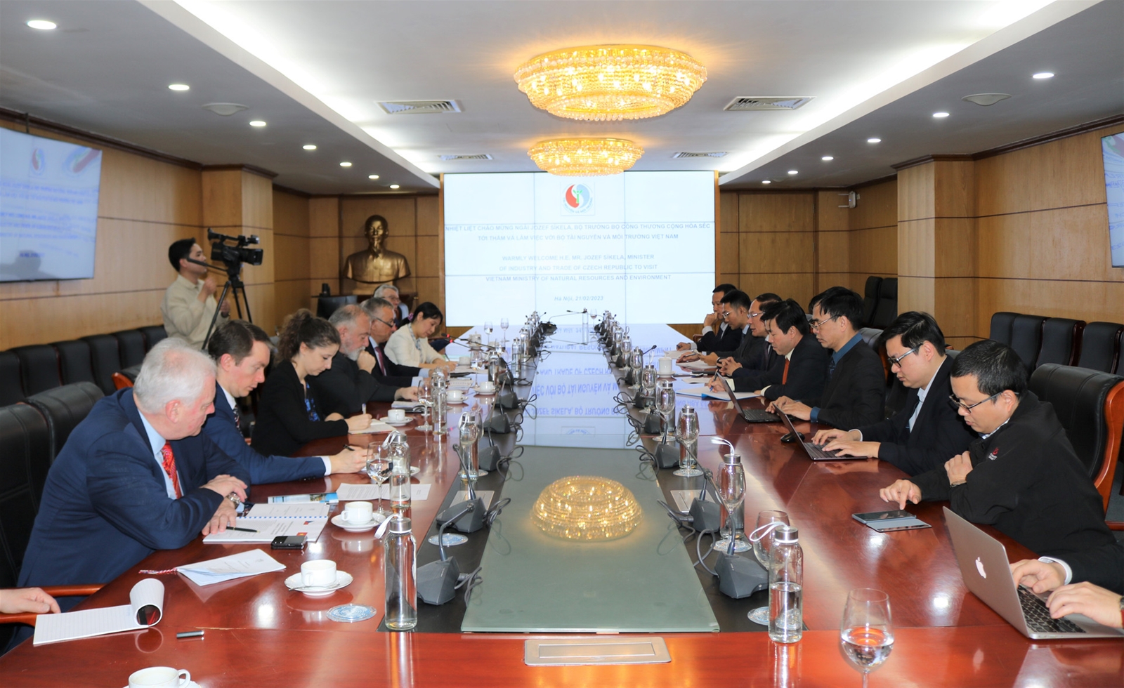 Việt Nam và Cộng hòa Séc tăng cường hợp tác về địa chất, khoáng sản