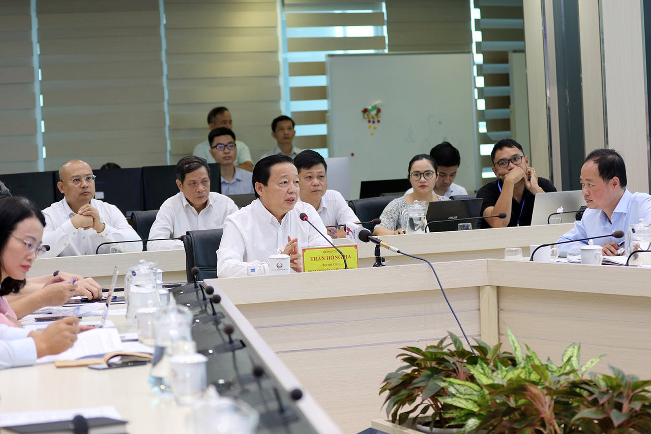 Cảnh báo kịp thời về hướng di chuyển, cường độ, thời điểm đổ bộ của bão số 4