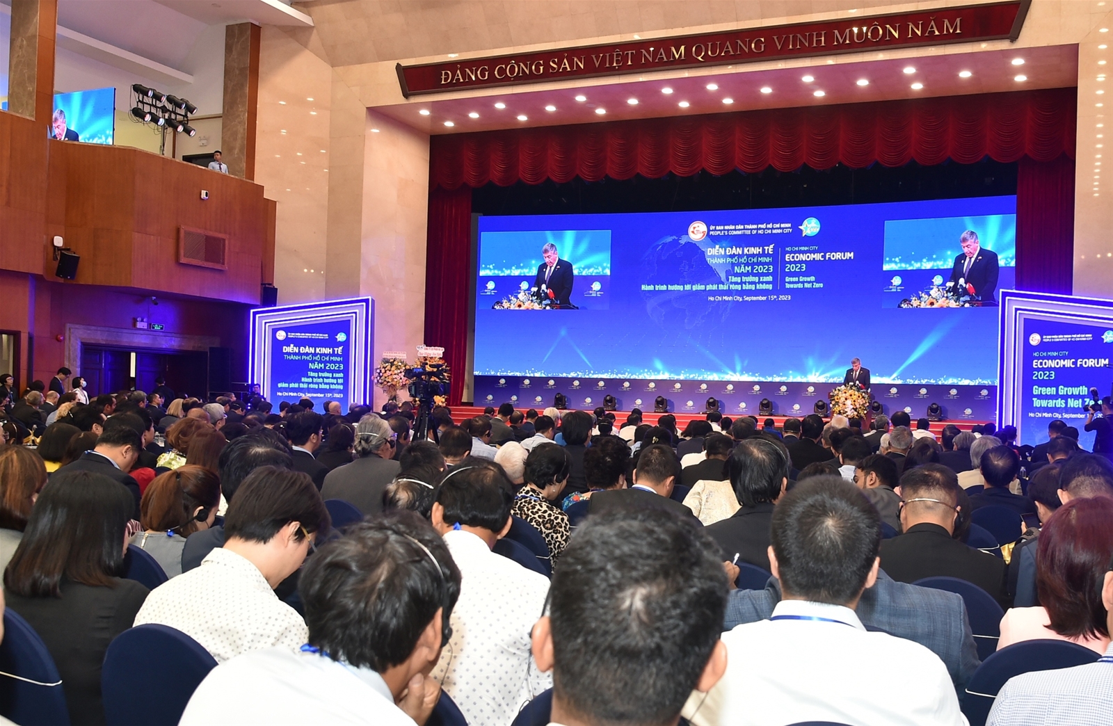 Chuyển hướng và tạo động lực mới cho nền kinh tế TPHCM phát triển theo hướng xanh, bền vững