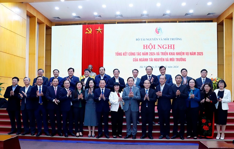 Hội nghị Tổng kết công tác năm 2024 và triển khai nhiệm vụ năm 2025 của ngành Tài nguyên và Môi trường