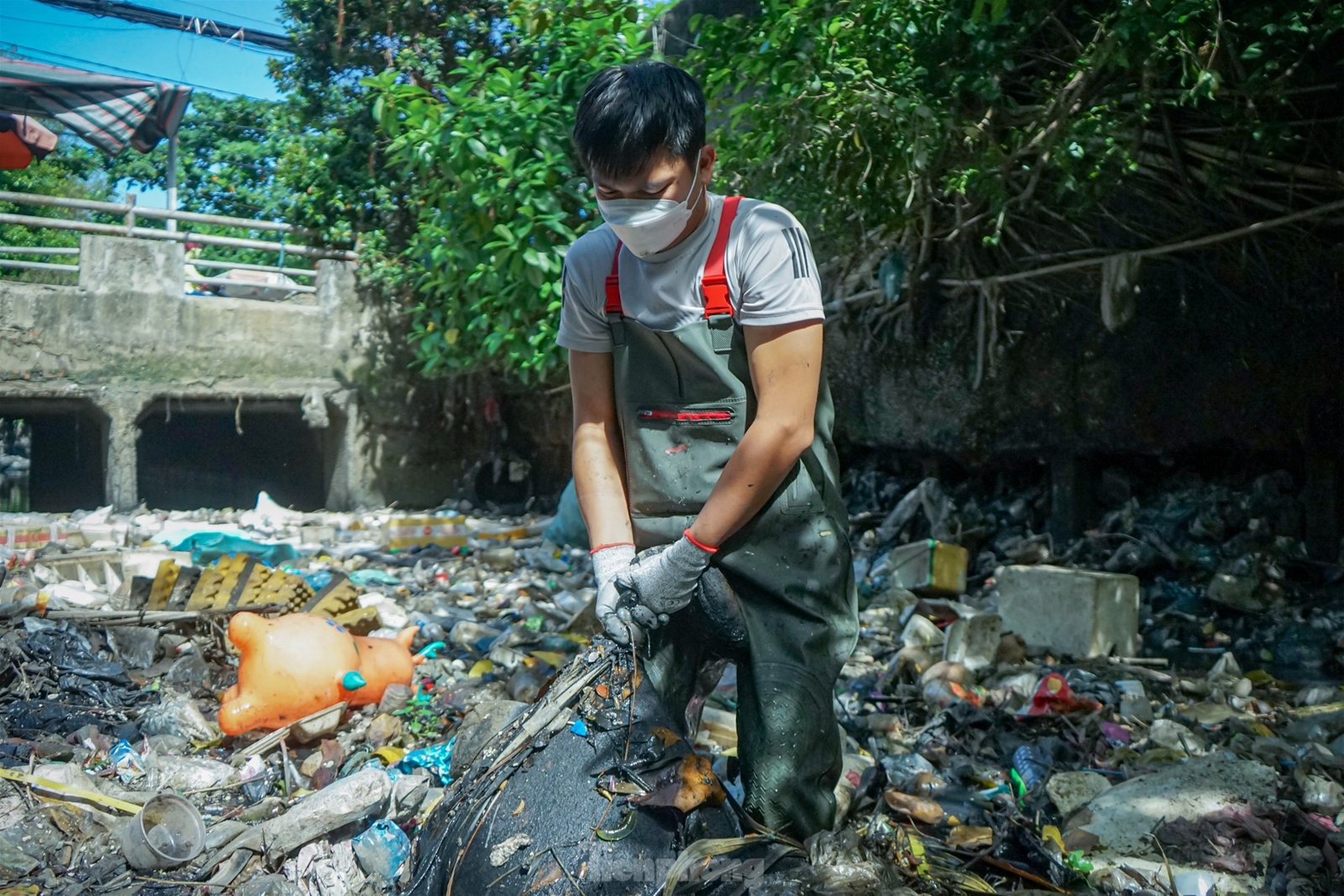 Những bạn trẻ làm chuyện 'không giống ai' ở Sài Gòn
