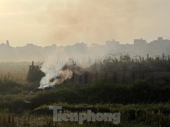 Cận cảnh ‘thủ phạm’ gây ô nhiễm không khí khiến người dân Hà Nội nghẹt thở